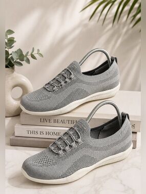 Skechers Newbury St Every Angle Grey Stretch Sz.8 wide Fit Slip On Sneakers